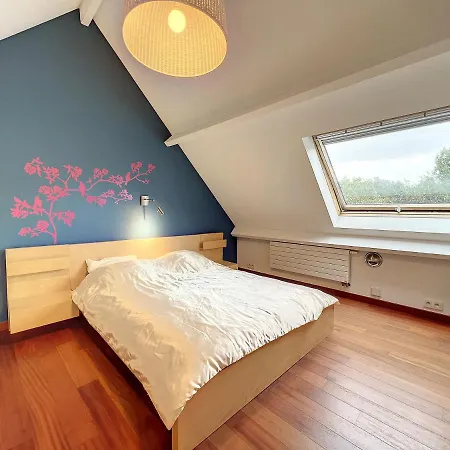 Duplex Salon-bureau & Chambre En Mezzanine Guest house *