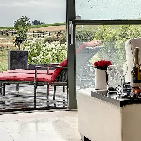 Duplex Salon-bureau & Chambre En Mezzanine Guest house *