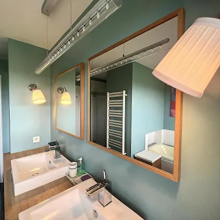 Duplex Salon-bureau & En Mezzanine Opprebais