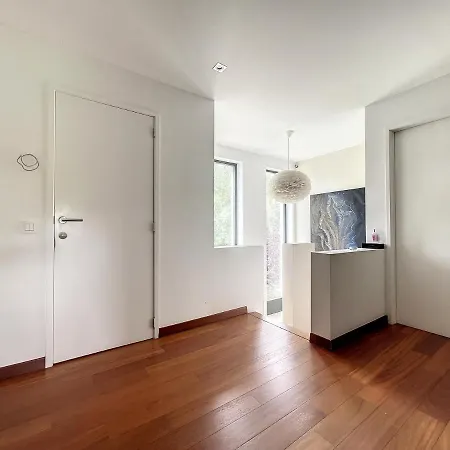 Duplex Salon-bureau & Chambre En Mezzanine Opprebais